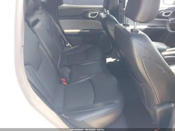 3C4NJDBN1RT606703 2024 JEEP COMPASS - Image 8