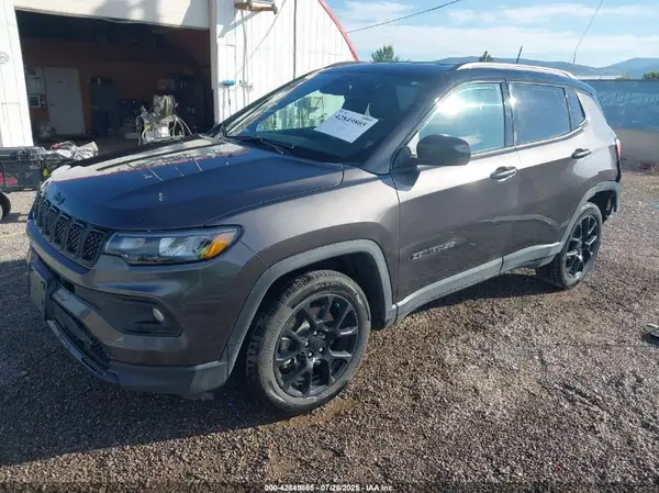 3C4NJDBN1RT612632 2024 JEEP COMPASS - Image 2