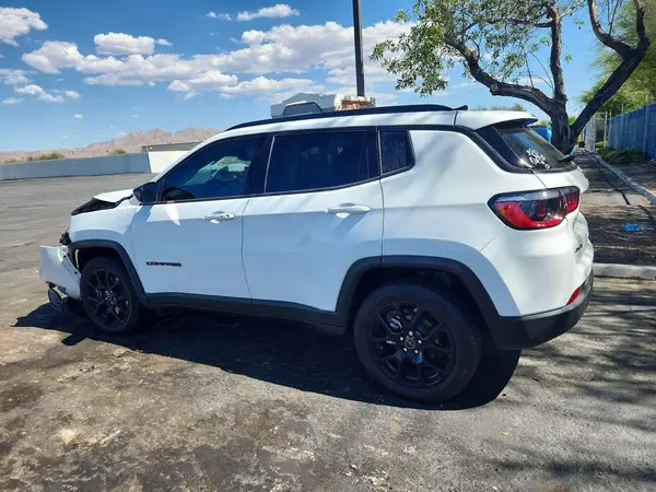 3C4NJDBN1ST553555 2025 JEEP COMPASS - Image 2