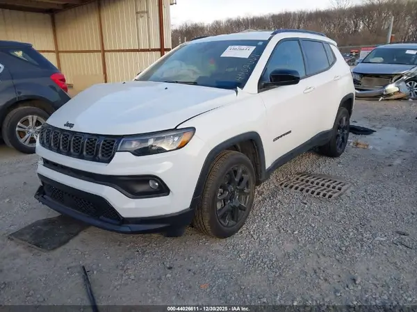 3C4NJDBN1ST555712 2025 JEEP COMPASS - Image 2
