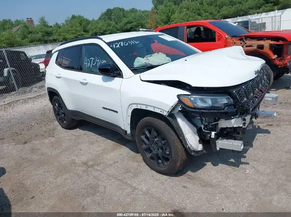 3C4NJDBN1ST562384 2025 JEEP COMPASS - Image 1