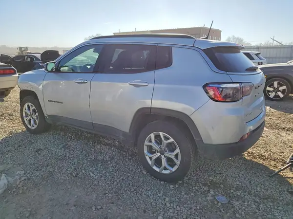 3C4NJDBN1ST602169 2025 JEEP COMPASS - Image 2