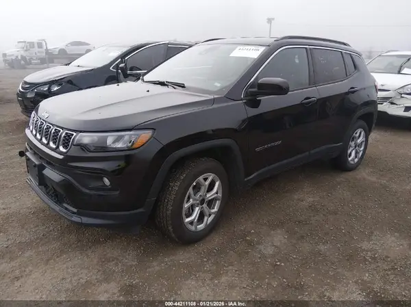 3C4NJDBN1ST604245 2025 JEEP COMPASS - Image 2