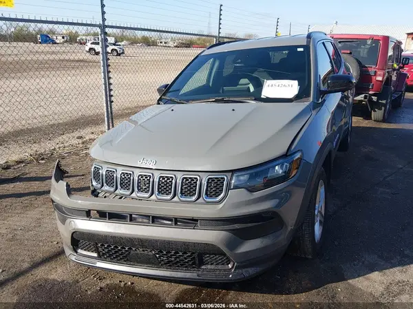 3C4NJDBN2PT505893 2023 JEEP COMPASS - Image 2
