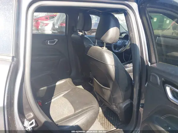 3C4NJDBN2PT512441 2023 JEEP COMPASS - Image 8