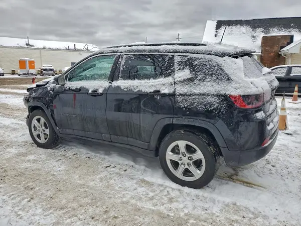 3C4NJDBN2PT527439 2023 JEEP COMPASS - Image 2