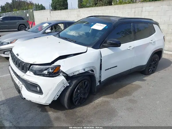 3C4NJDBN2PT529563 2023 JEEP COMPASS - Image 2