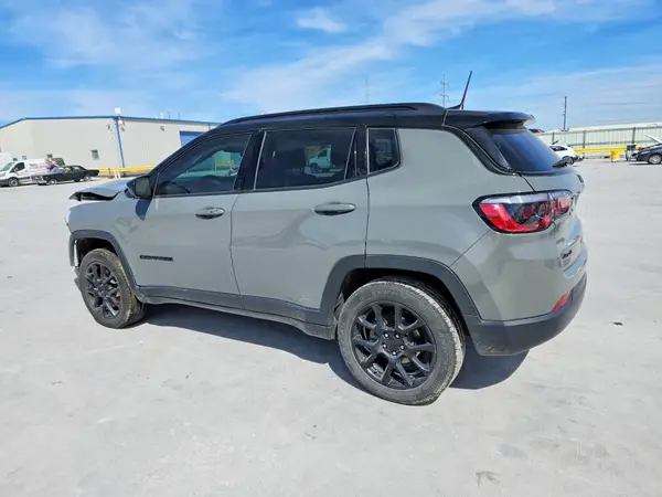 3C4NJDBN2PT529577 2023 JEEP COMPASS - Image 2