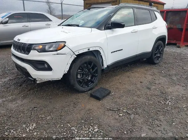 3C4NJDBN2PT531684 2023 JEEP COMPASS - Image 2