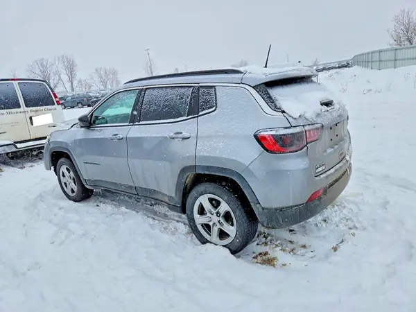 3C4NJDBN2PT534794 2023 JEEP COMPASS - Image 2