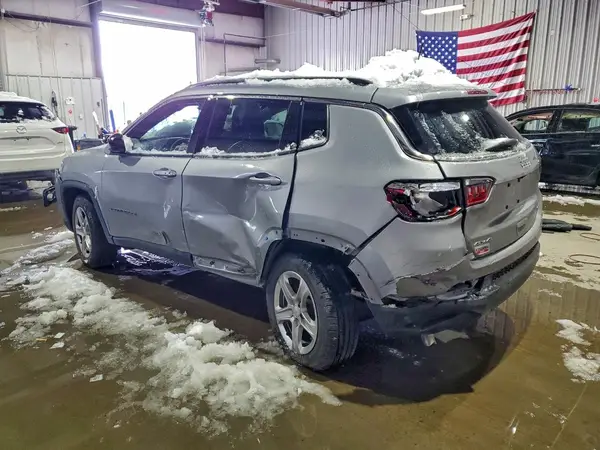 3C4NJDBN2PT551126 2023 JEEP COMPASS - Image 2