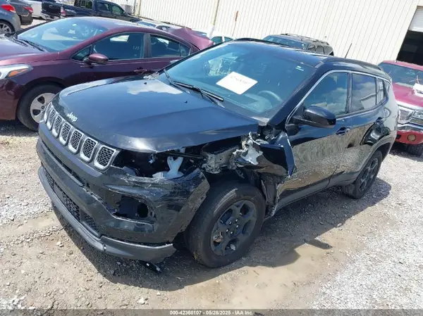 3C4NJDBN2PT570212 2023 JEEP COMPASS - Image 2