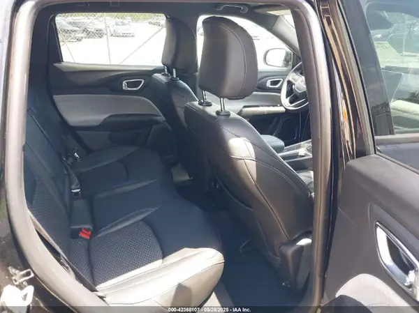 3C4NJDBN2PT570212 2023 JEEP COMPASS - Image 8