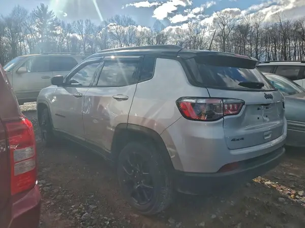 3C4NJDBN2RT107263 2024 JEEP COMPASS - Image 2
