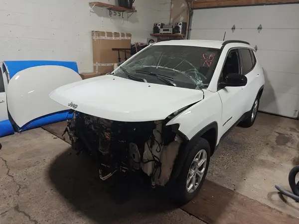 3C4NJDBN2RT110518 2024 JEEP COMPASS - Image 2
