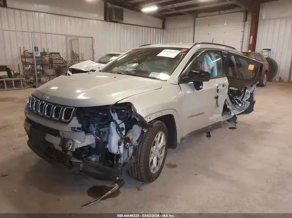 3C4NJDBN2RT113502 2024 JEEP COMPASS - Image 2