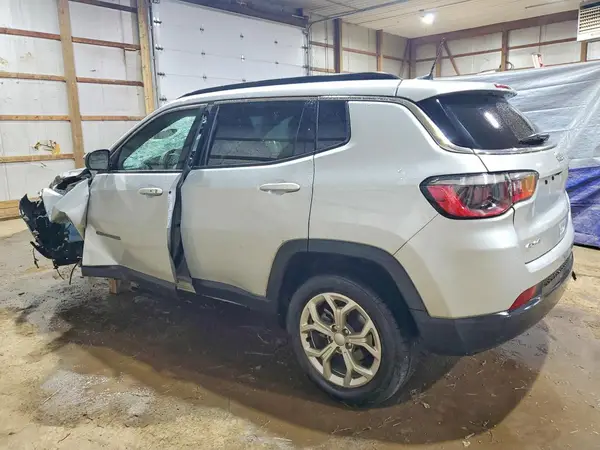 3C4NJDBN2RT117615 2024 JEEP COMPASS - Image 2