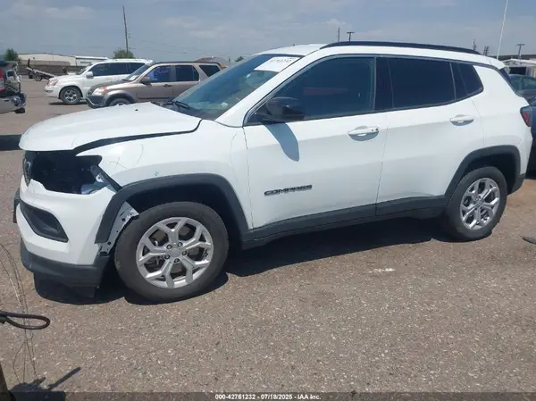 3C4NJDBN2RT138917 2024 JEEP COMPASS - Image 2