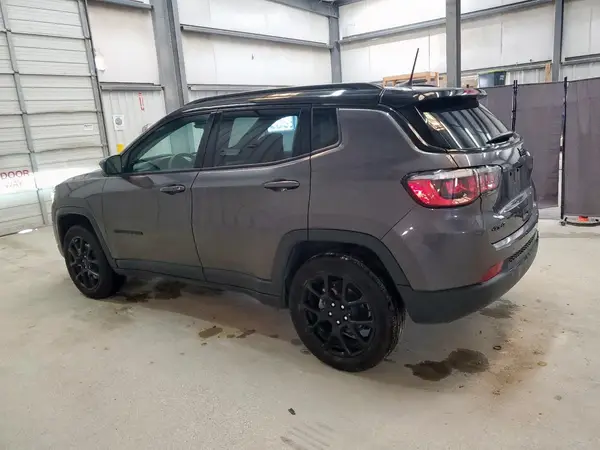 3C4NJDBN2RT600277 2024 JEEP COMPASS - Image 2