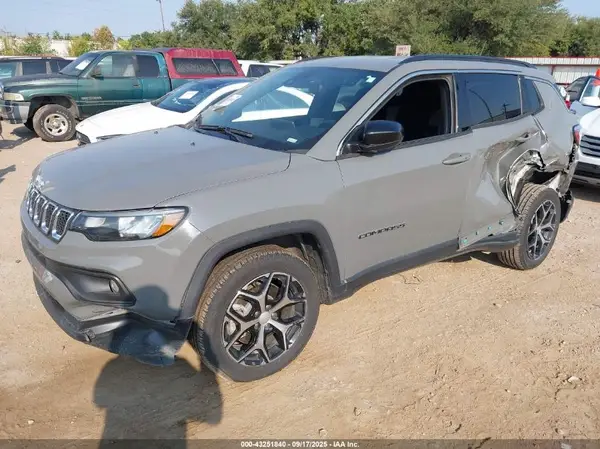 3C4NJDBN2RT604975 2024 JEEP COMPASS - Image 2