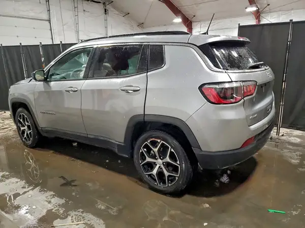 3C4NJDBN2RT606189 2024 JEEP COMPASS - Image 2