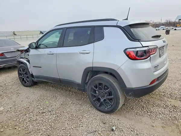 3C4NJDBN2ST503327 2025 JEEP COMPASS - Image 2