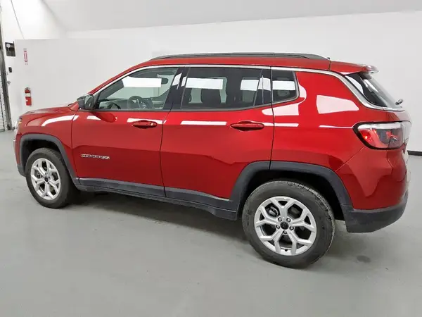 3C4NJDBN2ST524971 2025 JEEP COMPASS - Image 2