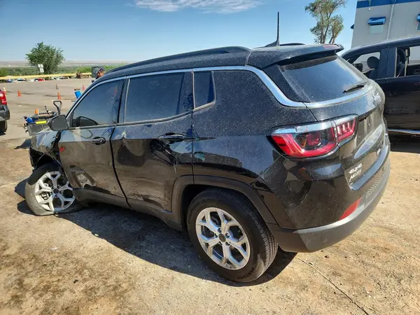 3C4NJDBN2ST524999 2025 JEEP COMPASS - Image 2