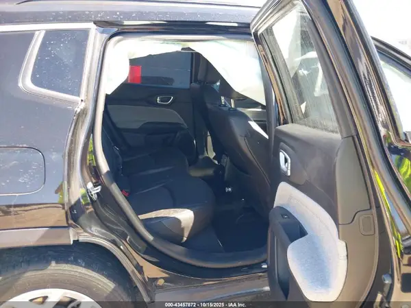 3C4NJDBN2ST539907 2025 JEEP COMPASS - Image 8