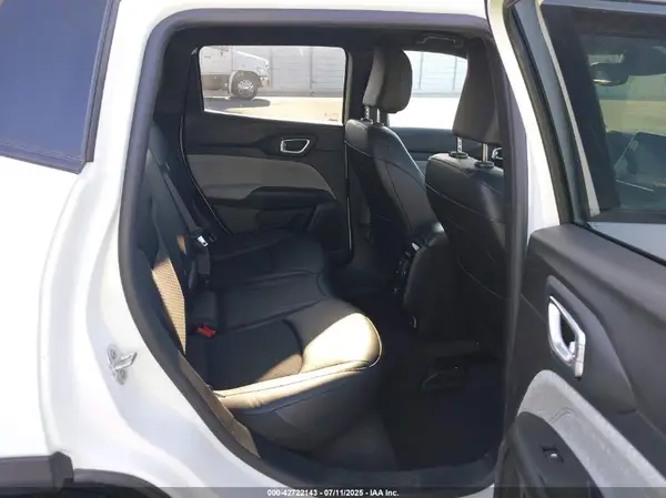3C4NJDBN2ST551359 2025 JEEP COMPASS - Image 8