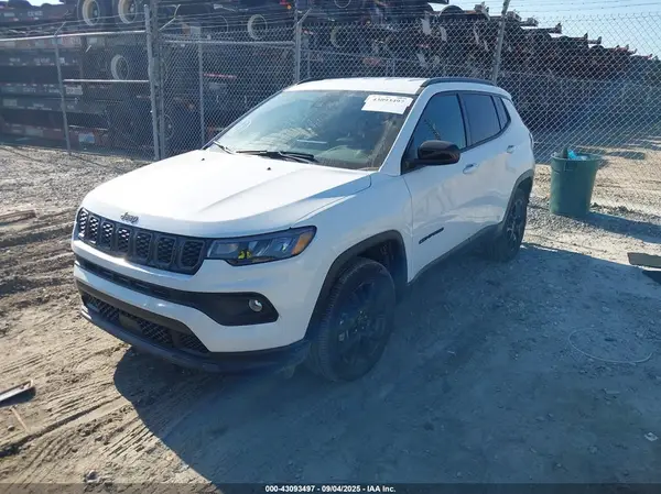 3C4NJDBN2ST553547 2025 JEEP COMPASS - Image 2