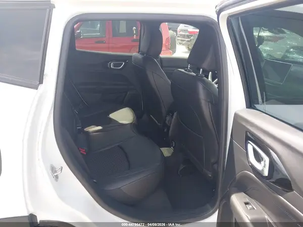 3C4NJDBN2ST569067 2025 JEEP COMPASS - Image 8