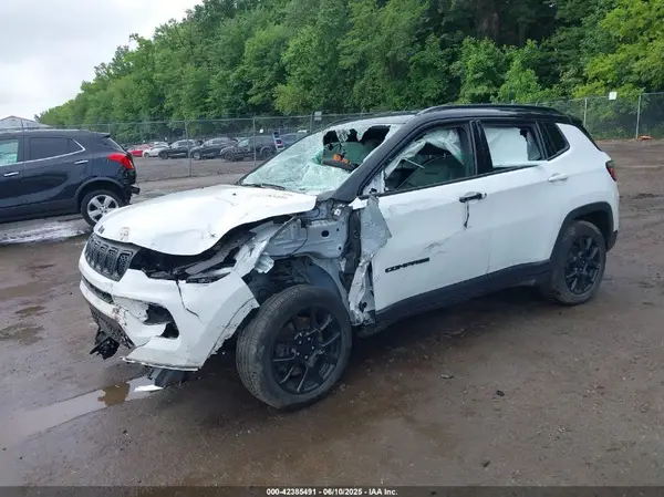 3C4NJDBN3PT510424 2023 JEEP COMPASS - Image 2