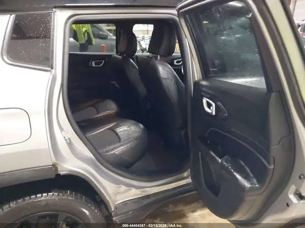 3C4NJDBN3PT517678 2023 JEEP COMPASS - Image 8