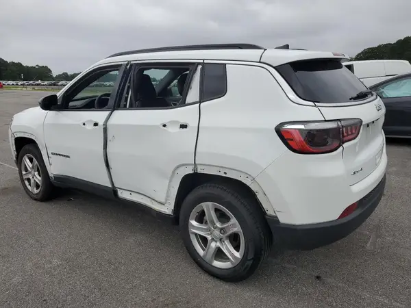 3C4NJDBN3PT552673 2023 JEEP COMPASS - Image 2