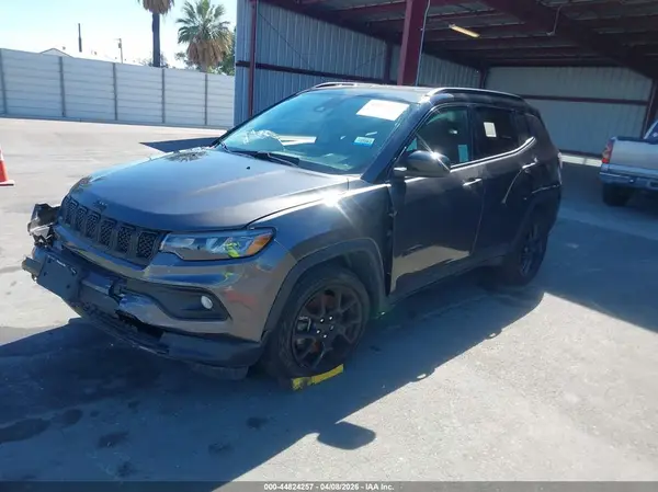 3C4NJDBN3PT566332 2023 JEEP COMPASS - Image 2