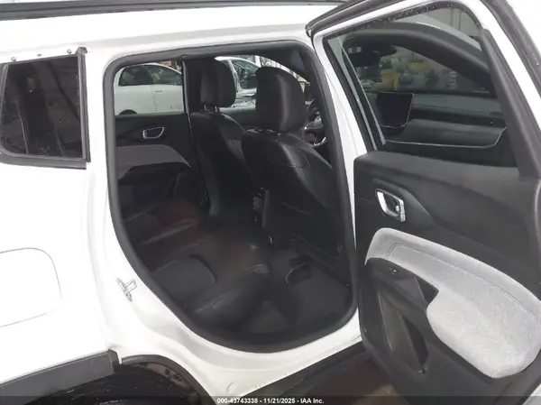3C4NJDBN3RT113878 2024 JEEP COMPASS - Image 8
