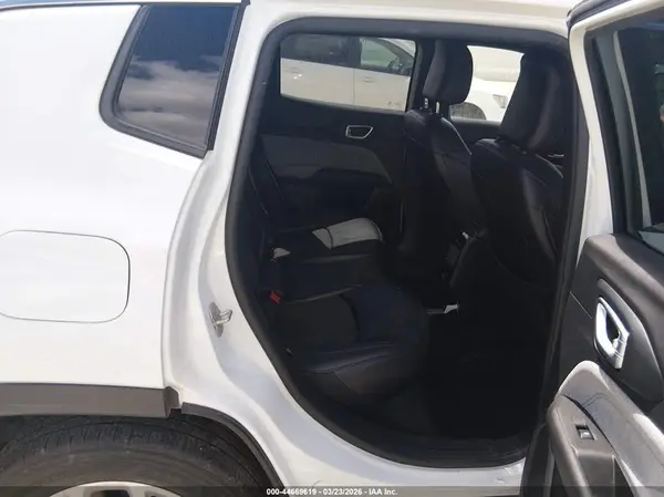 3C4NJDBN3RT126131 2024 JEEP COMPASS - Image 8