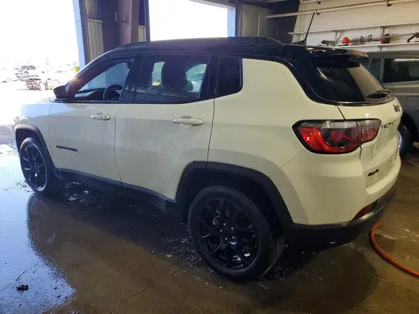 3C4NJDBN3RT576572 2024 JEEP COMPASS - Image 2