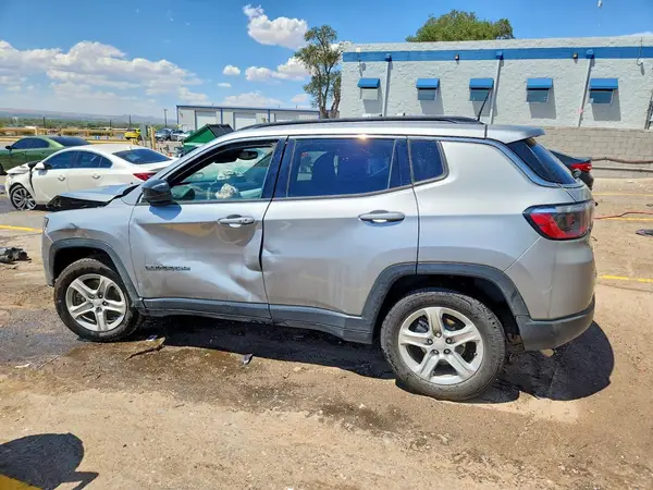 3C4NJDBN3RT577320 2024 JEEP COMPASS - Image 2