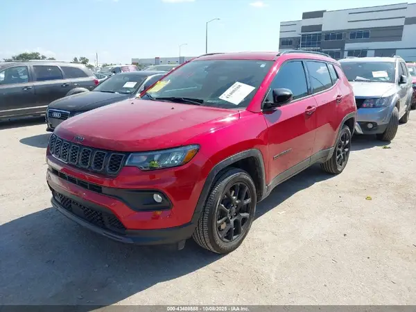 3C4NJDBN3ST528642 2025 JEEP COMPASS - Image 2