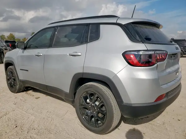 3C4NJDBN3ST553282 2025 JEEP COMPASS - Image 2