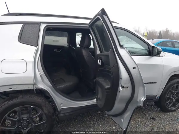 3C4NJDBN3ST560748 2025 JEEP COMPASS - Image 8