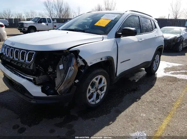 3C4NJDBN3ST569966 2025 JEEP COMPASS - Image 2
