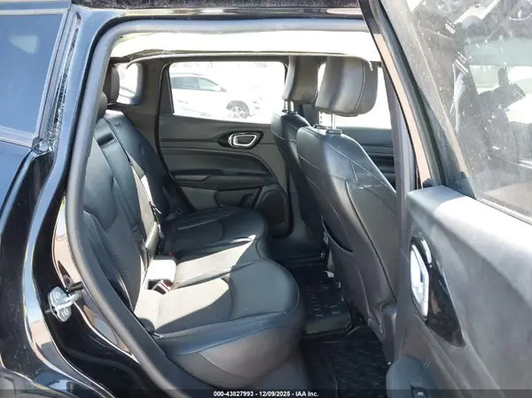 3C4NJDBN3ST571670 2025 JEEP COMPASS - Image 8