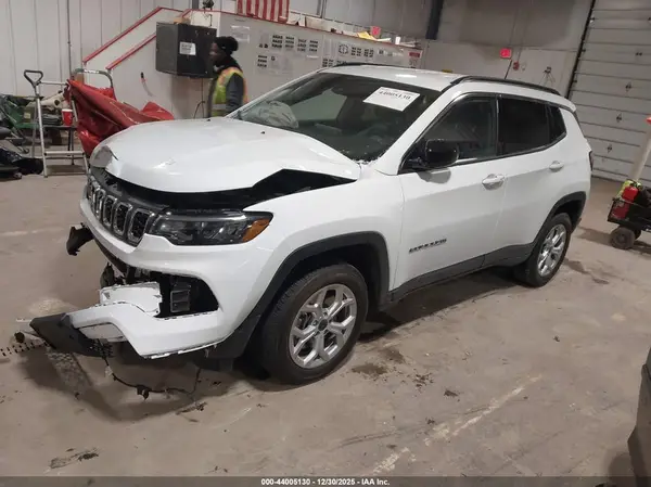 3C4NJDBN3ST588906 2025 JEEP COMPASS - Image 2