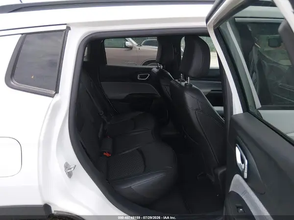 3C4NJDBN3ST590901 2025 JEEP COMPASS - Image 8