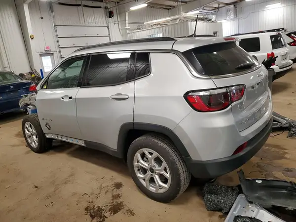 3C4NJDBN3ST610399 2025 JEEP COMPASS - Image 2