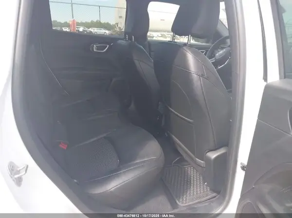 3C4NJDBN3ST624366 2025 JEEP COMPASS - Image 8