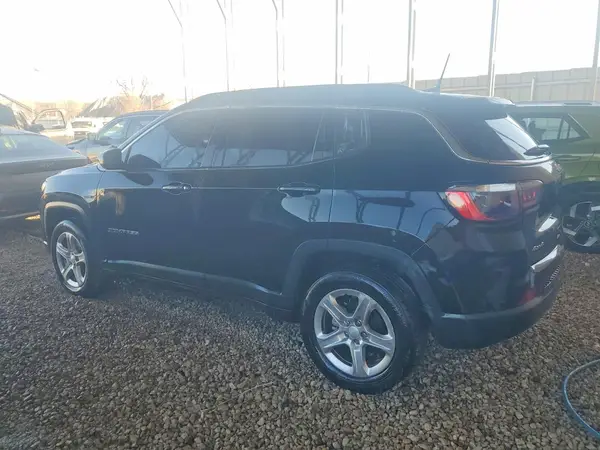 3C4NJDBN4PT513882 2023 JEEP COMPASS - Image 2